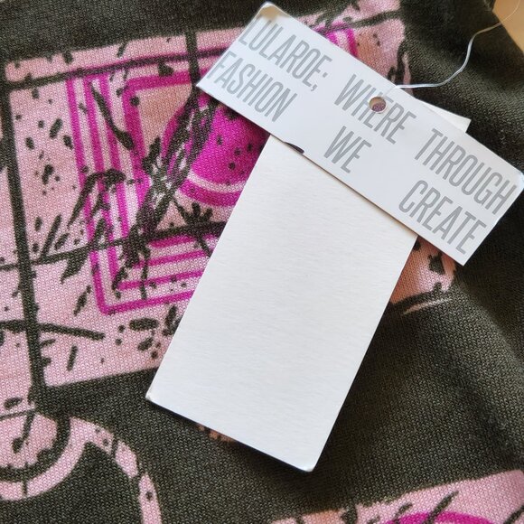 New LuLaRoe Classic T Women's large top Camera photography Round neckline pink - Picture 13 of 13